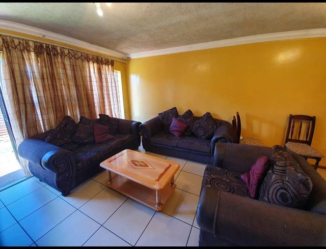 2 BEDROOM TOWNHOUSE SOLD IN THE ORCHARDS